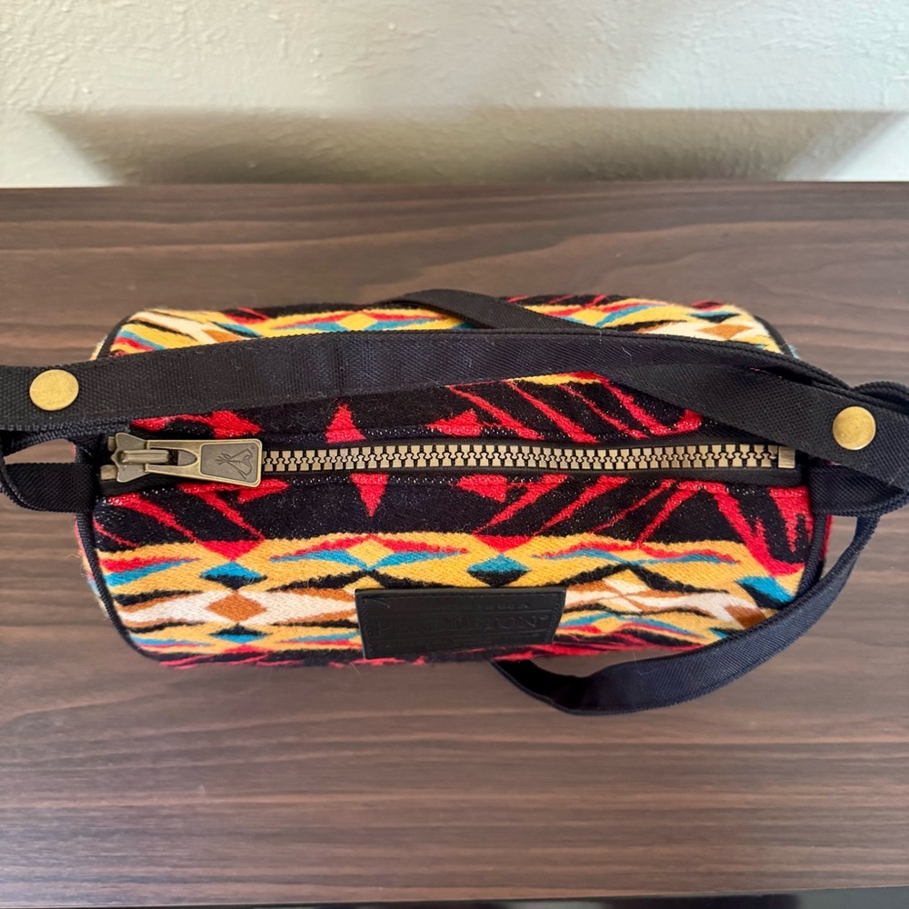 Pendleton Wool Crossbody Bag - Picture 4 of 9